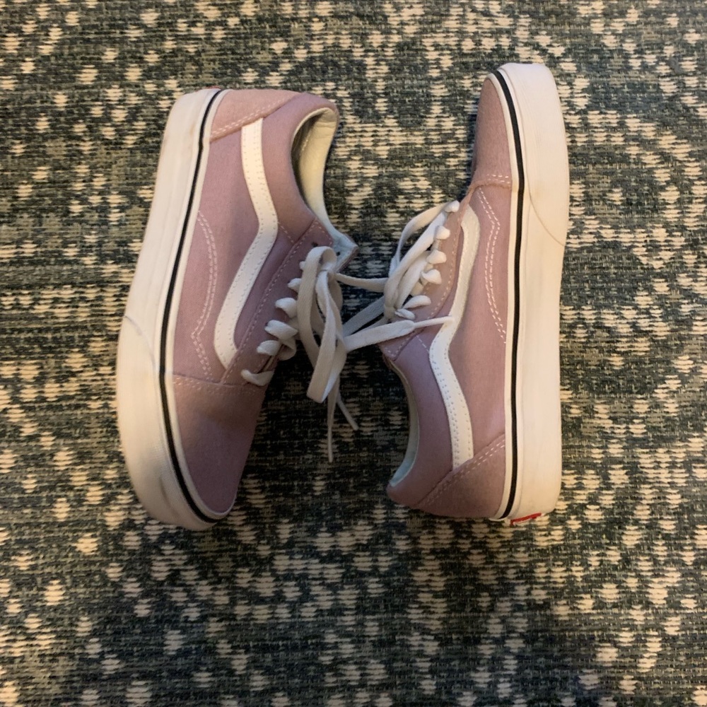 Old Skool lavender vans